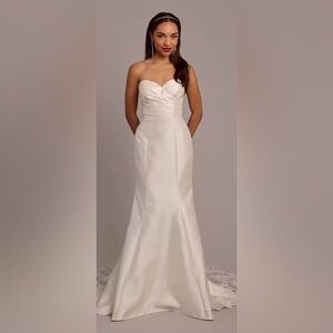 David’s Bridal Wedding Dress David’s Bridal Strapless Soft White Wedding Dress